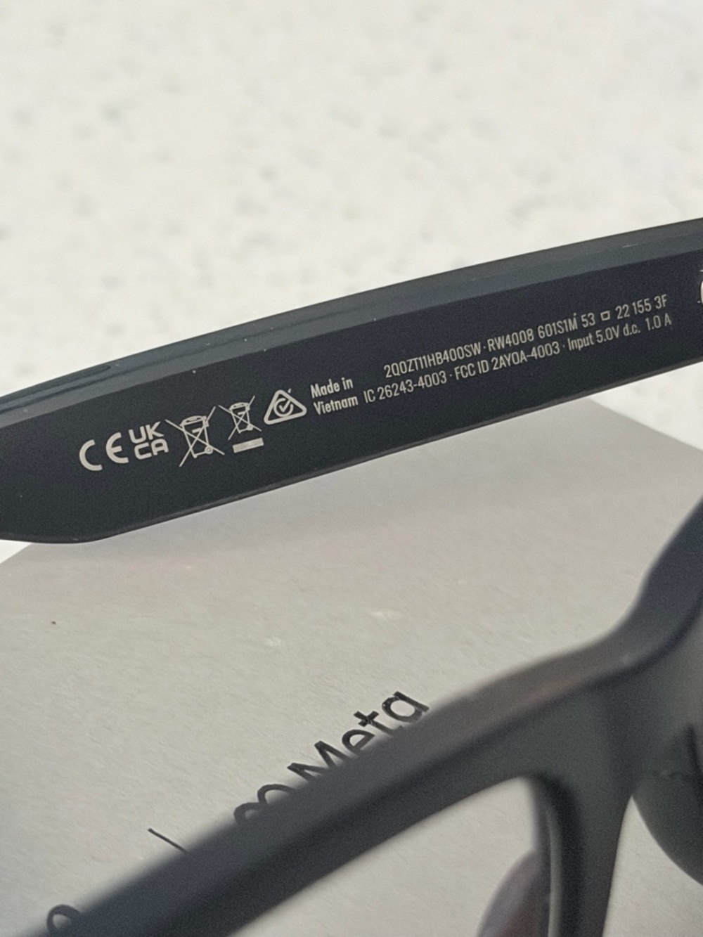 RAYBAN META GLASSES IN LIKE NEW CONDITION - Picture 3 of 6